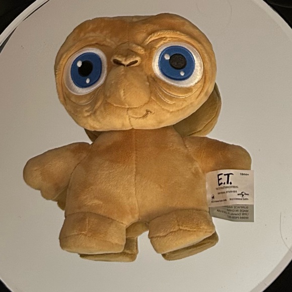 E.T. - Picture 1 of 2